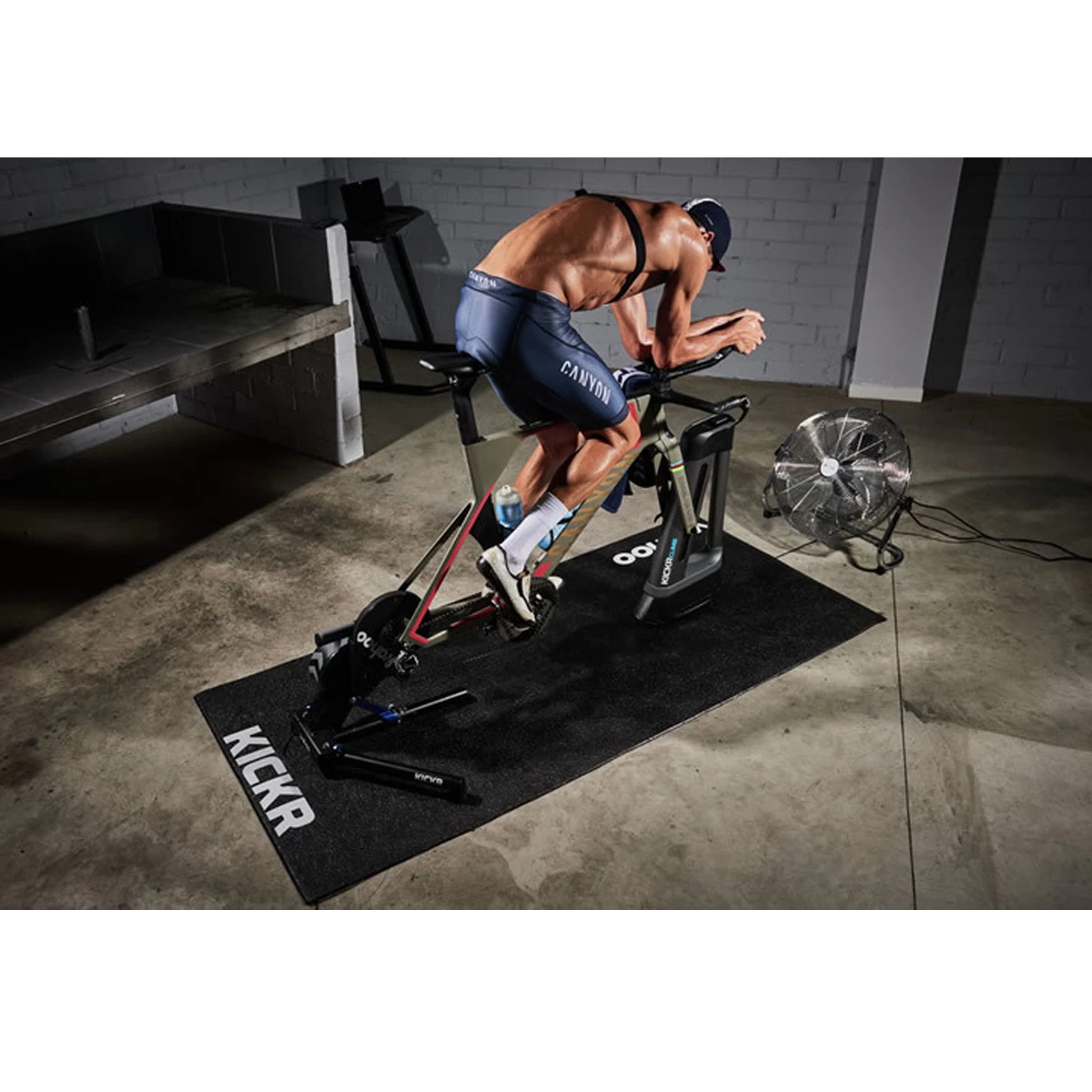 Wahoo Fitness Bodenmatte Für KICKR-Trainer - Schwarz 2 Wahoo Fitness Bodenmatte Für KICKR-Trainer - Schwarz – Bild 2