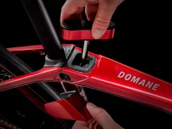 Trek Domane SL 6 ETap Gen 4 Crimson -Fahrradzubehör Geschäft DomaneSL6eTap 23 36152 A Alt7