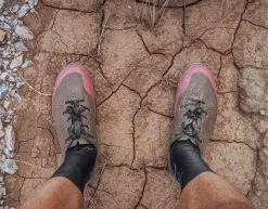 Gran Tourer Gravel Shoes - Pink -Fahrradzubehör Geschäft QUOC Gran Tourer Lace Pink Gravel Cycling Shoe Lifestyle 4 1100x