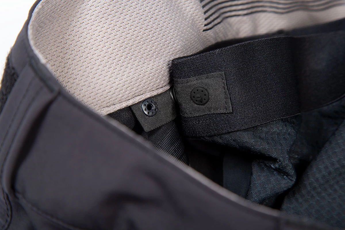 Endura MT500 Spray Baggy II Damenhose - Schwarz 6 Endura MT500 Spray Baggy II Damenhose - Schwarz – Bild 6